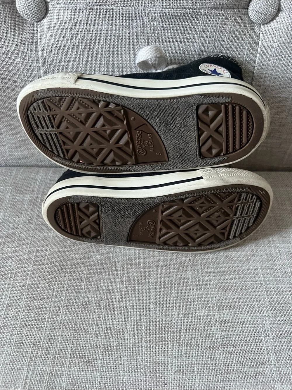 Converse Black and White Streetwear Unisex Kids High-Top Sneakers, Size 8